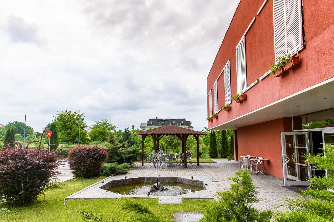 Hotel Torontal Timisoara Exterior photo